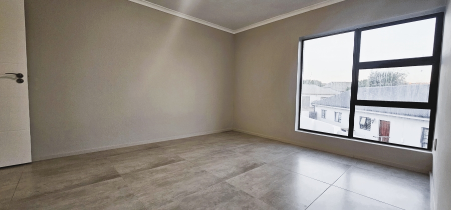 5 Bedroom Property for Sale in Myburgh Park Western Cape